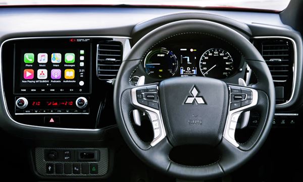 Mitsubishi 2021 Outlander Interior