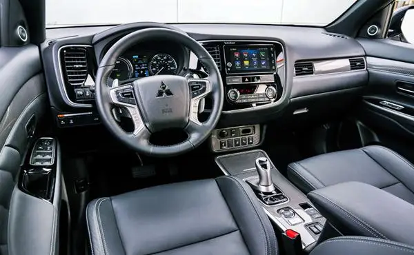 Mitsubishi Outlander Phev 2021 Interior