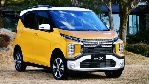 2021 Mitsubishi EK X Design